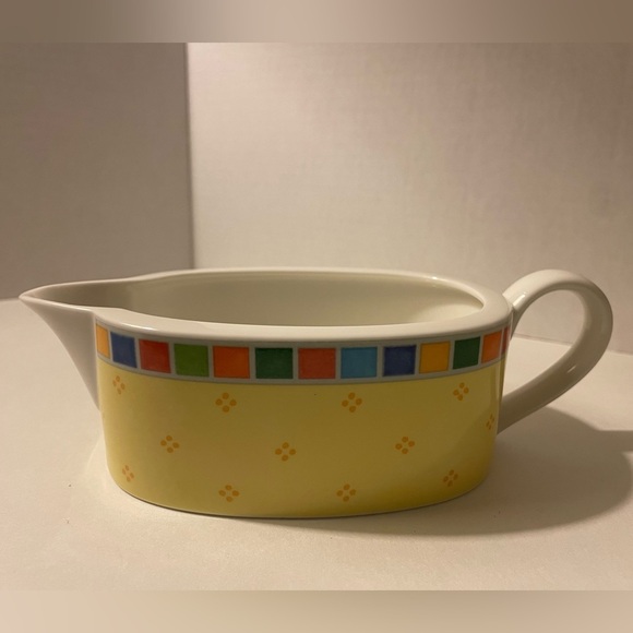 Villeroy & Boch Fine China Twist Alea Limone Open Creamer Gravy Pitcher NWOT